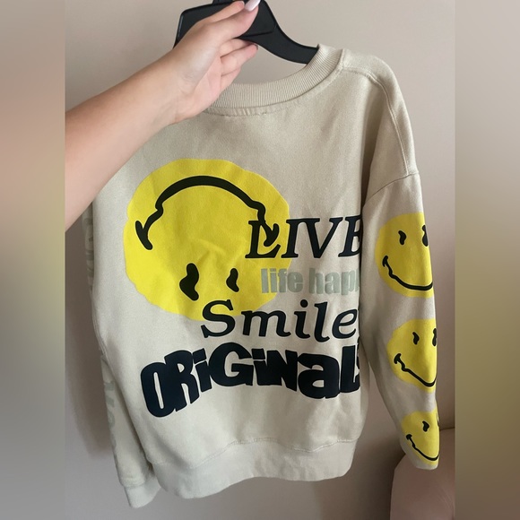 Zara Hoodie - Picture 2 of 2